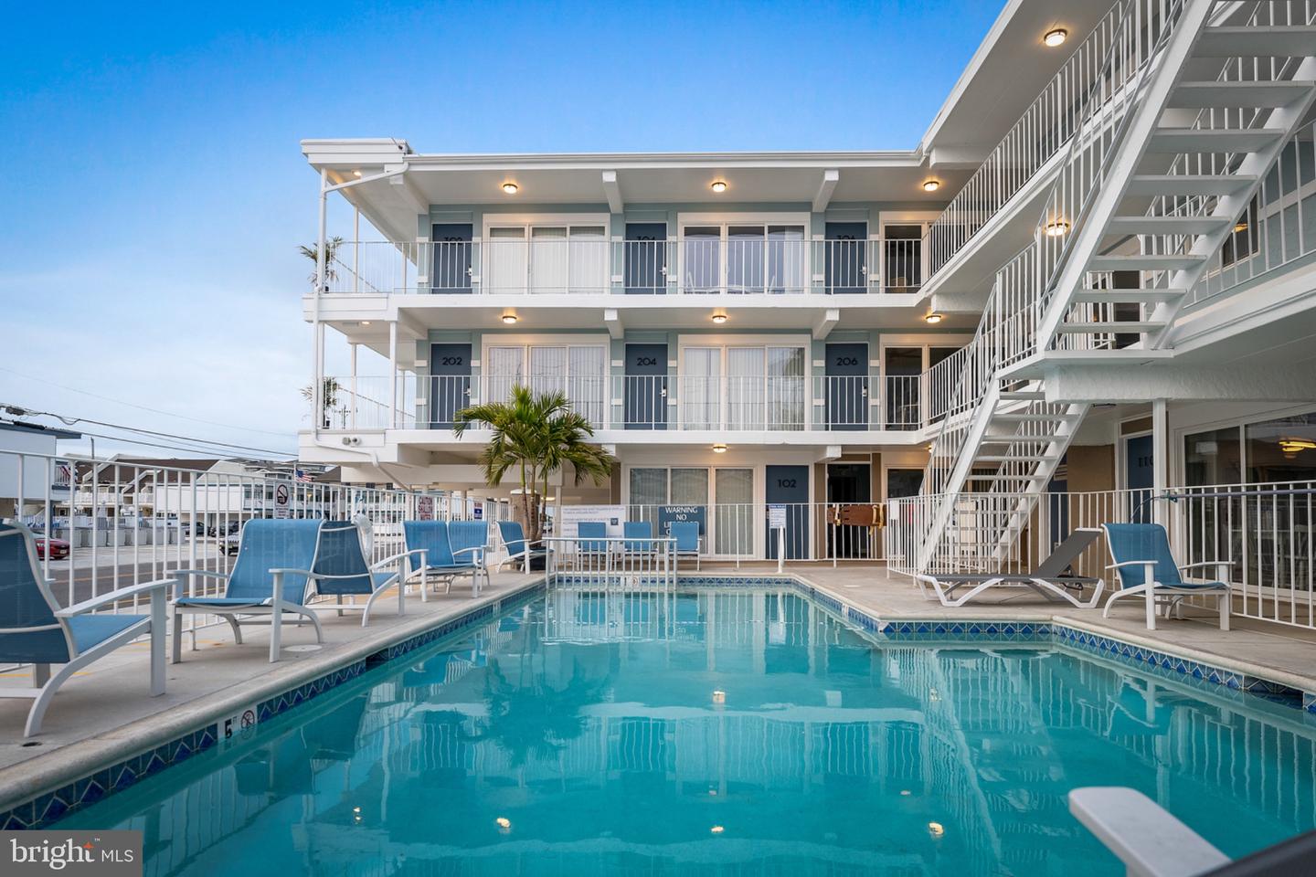 301 Ocean Ave #204 — photo