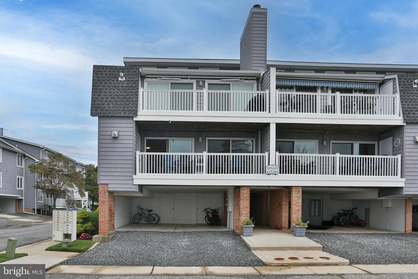 613 Whelk Dr — photo