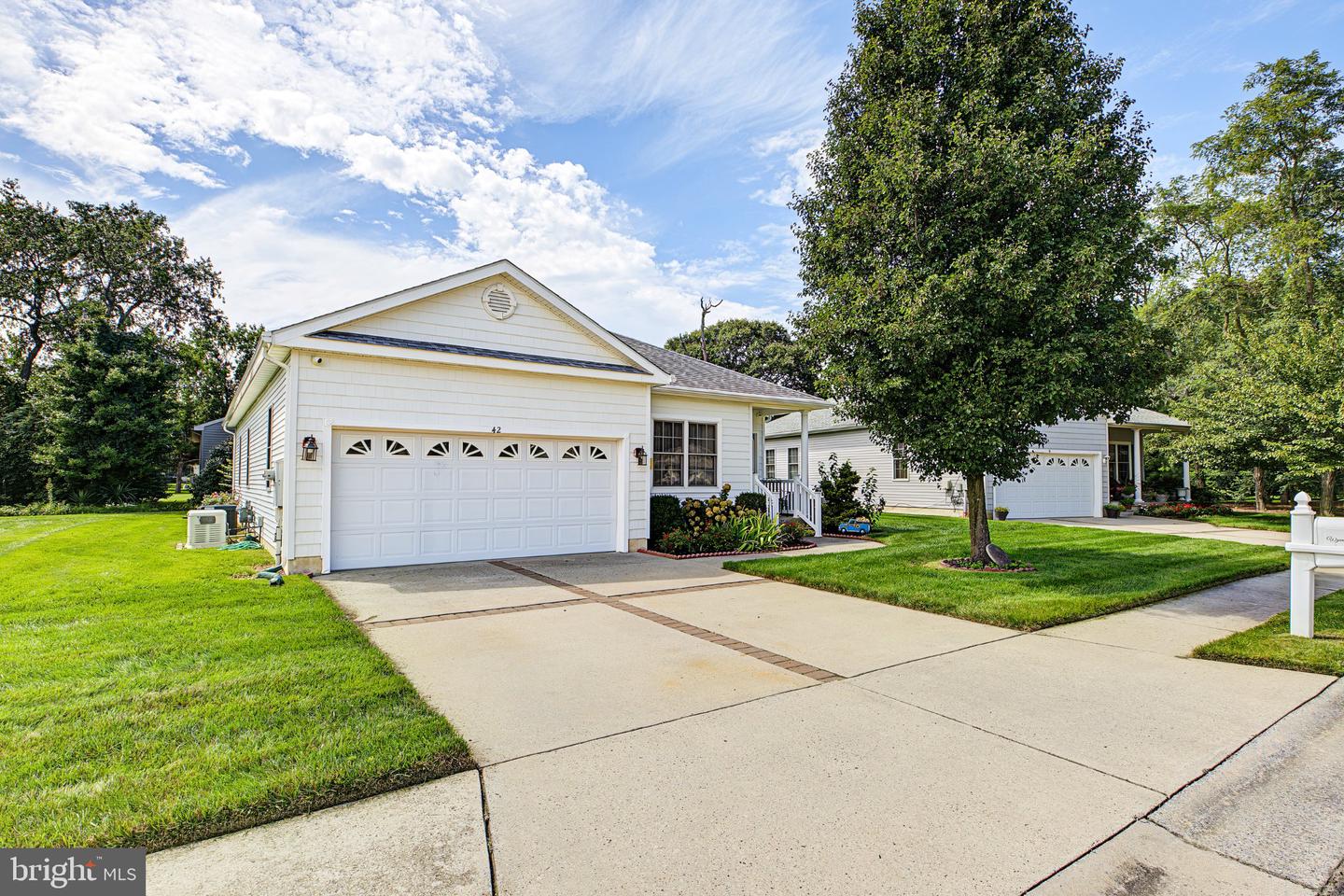42 Wynndemere Ct — photo