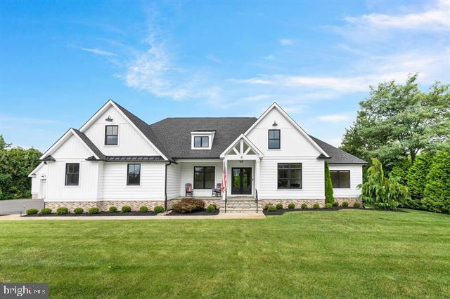 6 Eagles Way — photo