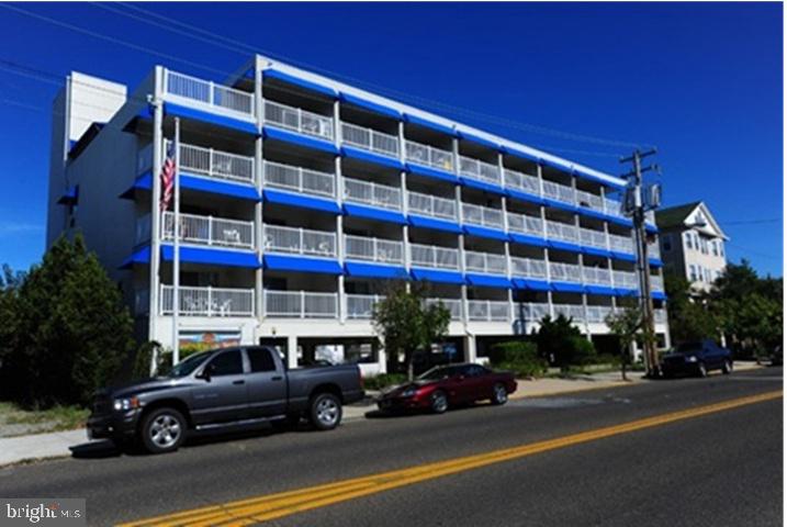 928 Wesley Ave #210 — photo