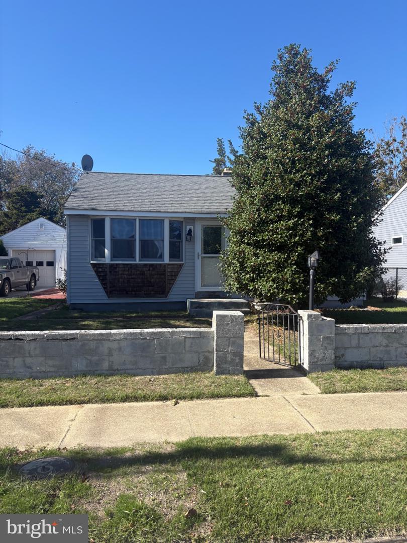 706 Indian Ave — photo