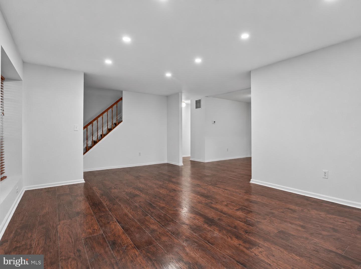 33 Seton Hall Drive — photo