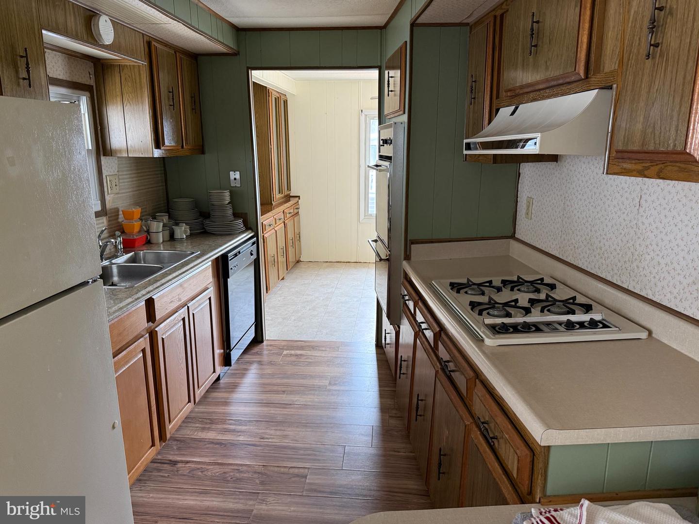 187 Rita Pl — photo