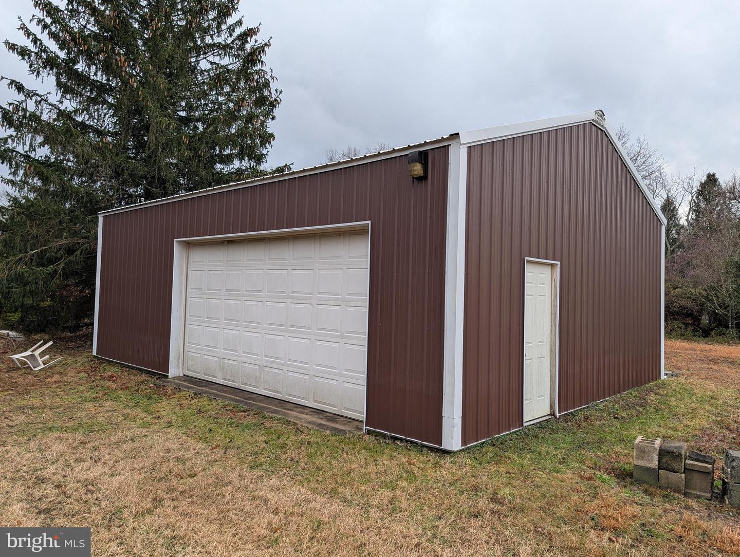 2316 Coles Mill Rd #(Garage Only) — photo