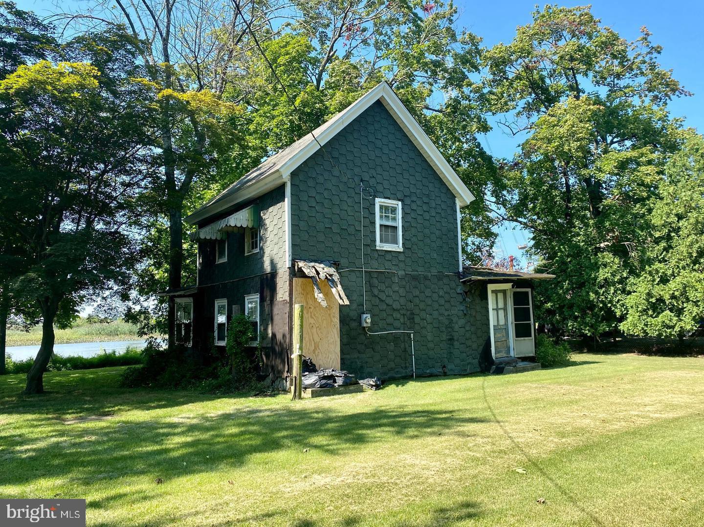114 Ferry Rd — photo
