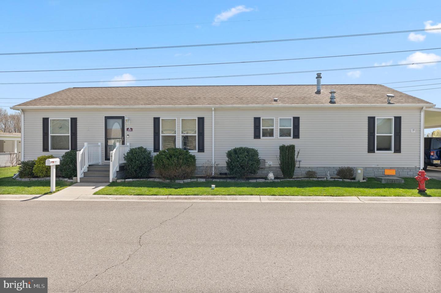 2088 Burlington Circle — photo
