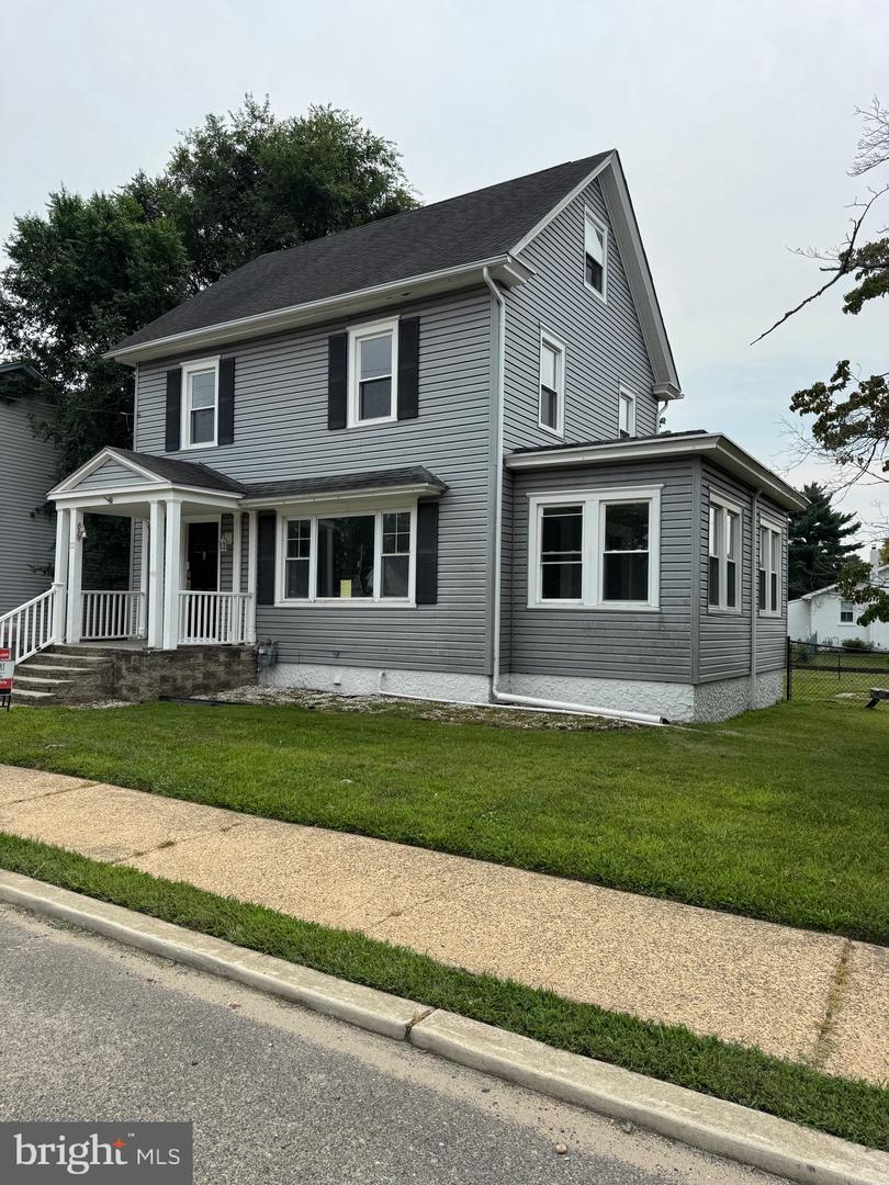 22 W Academy St — photo