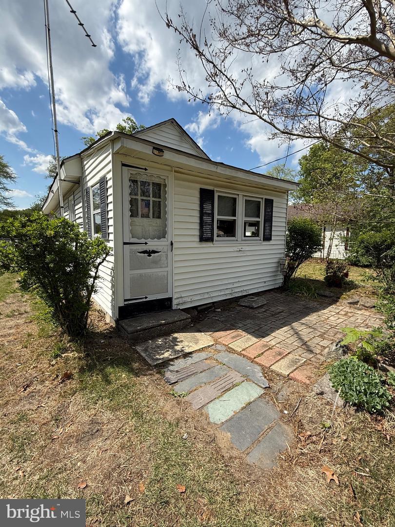 131 Lakeside Ave — photo