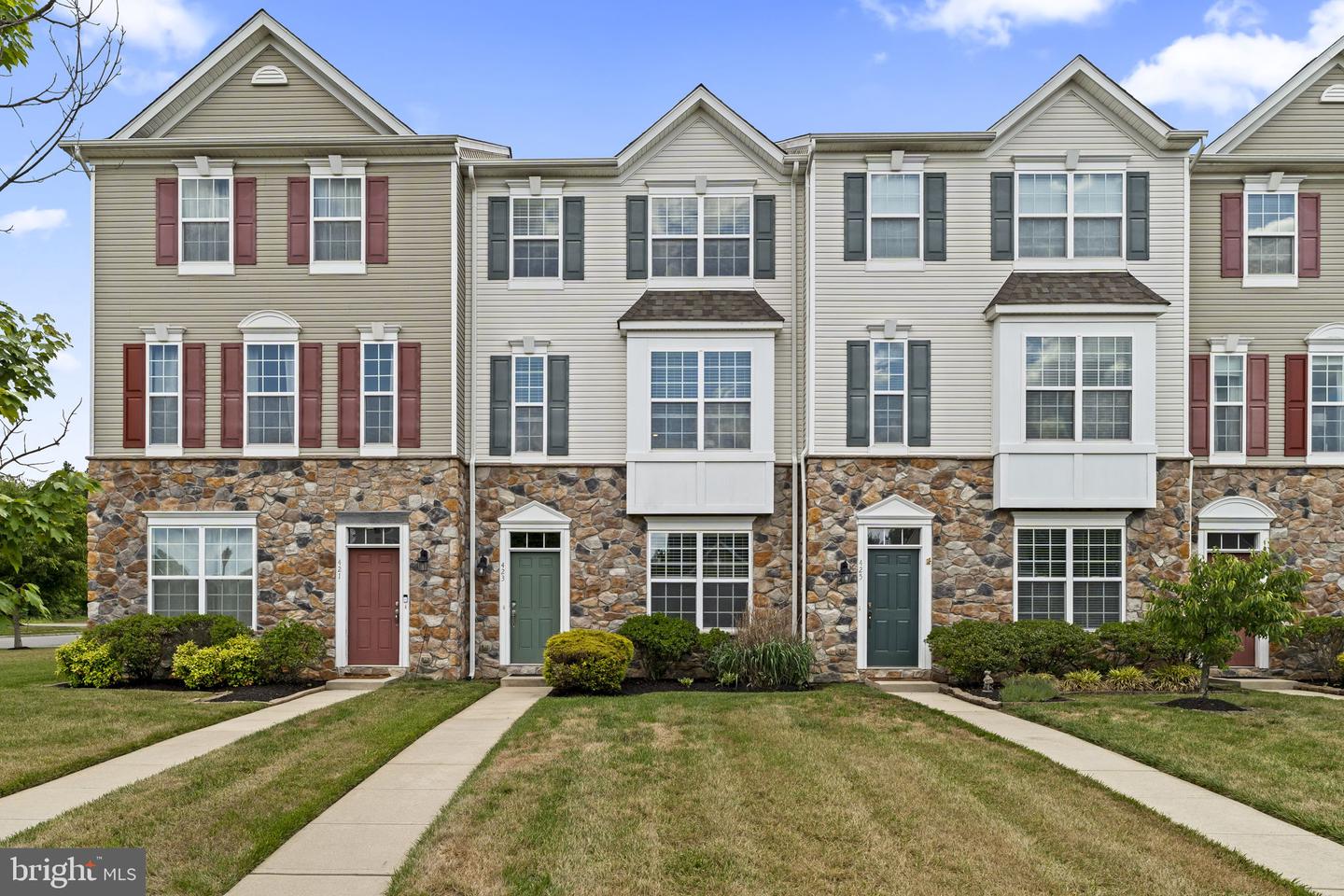 423 Wistar Pl — photo