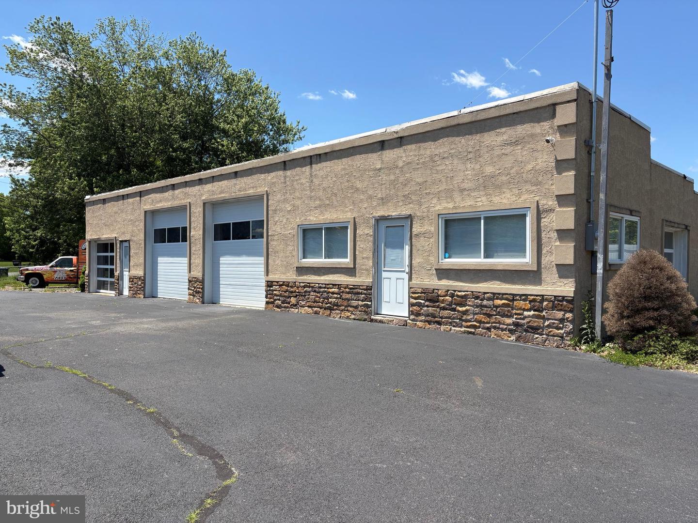 301 N Tuckahoe Rd — photo