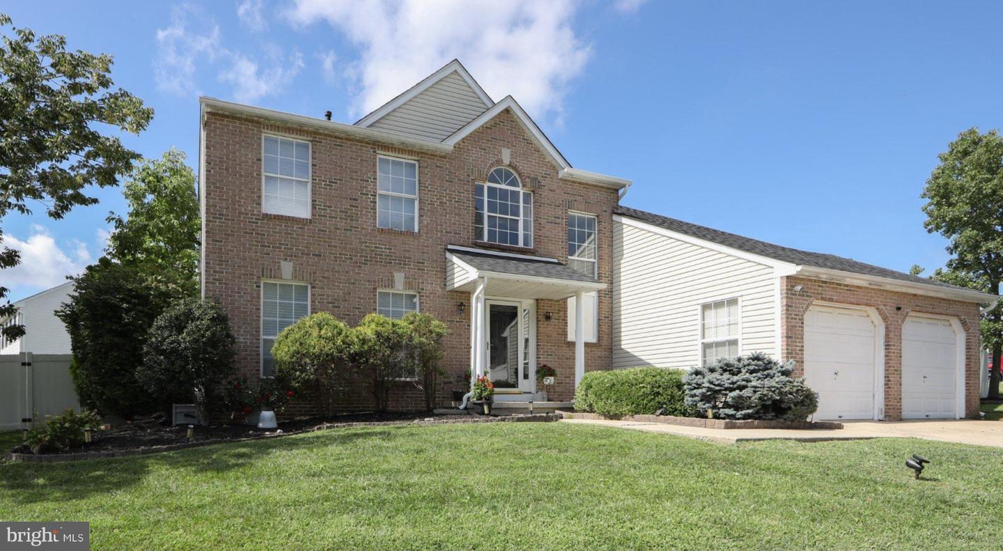 121 Treeline Dr — photo