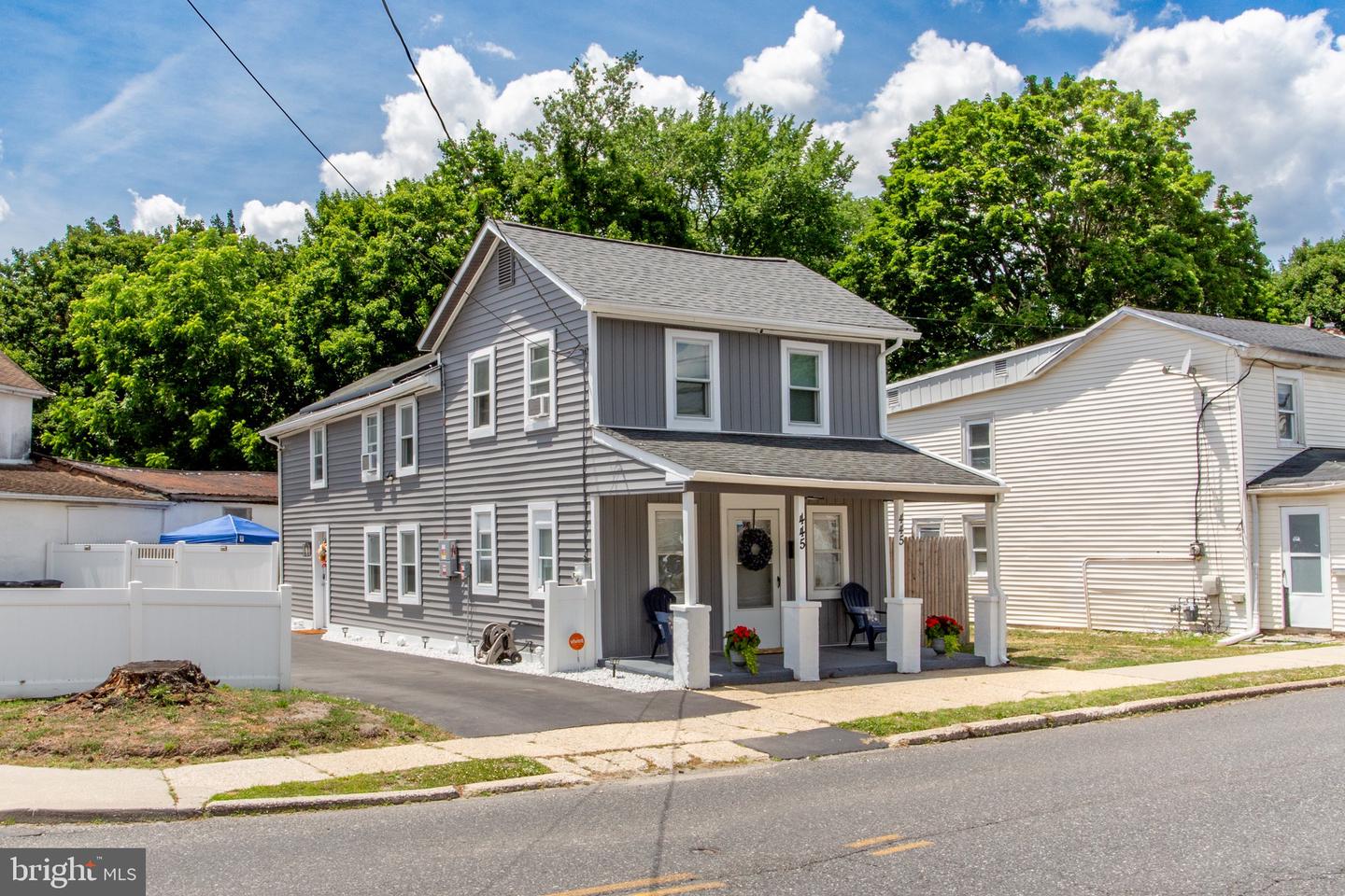 445 Blue Bell Rd — photo