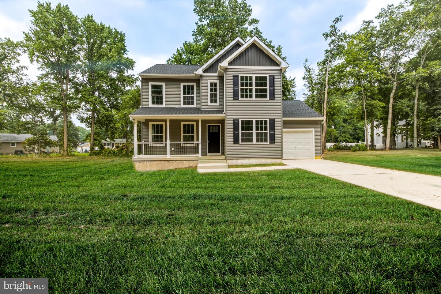 805 Buffalo Ct — photo