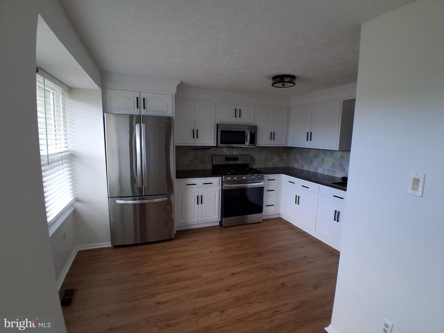 7 Redwood Ct — photo