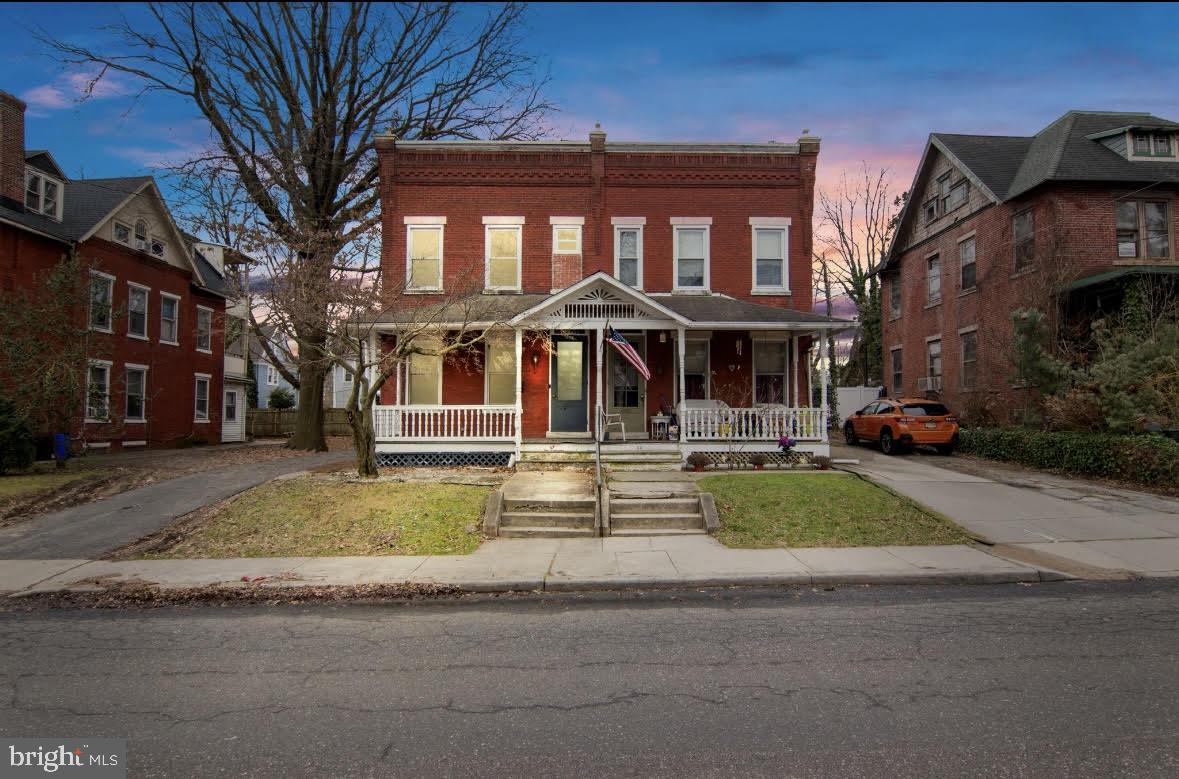 47 Curtis Ave — photo