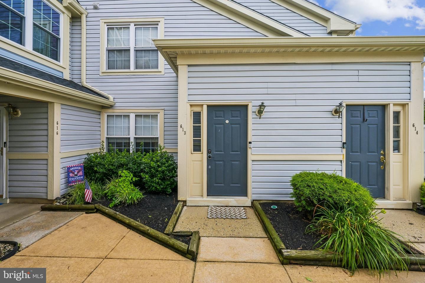 613 Steeplechase Ct — photo