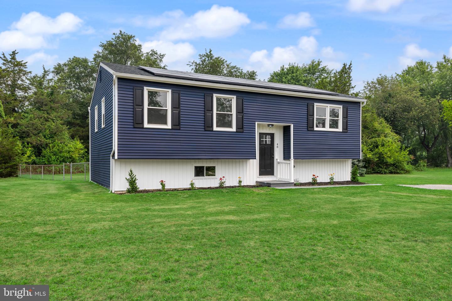 48 Lay Dr — photo