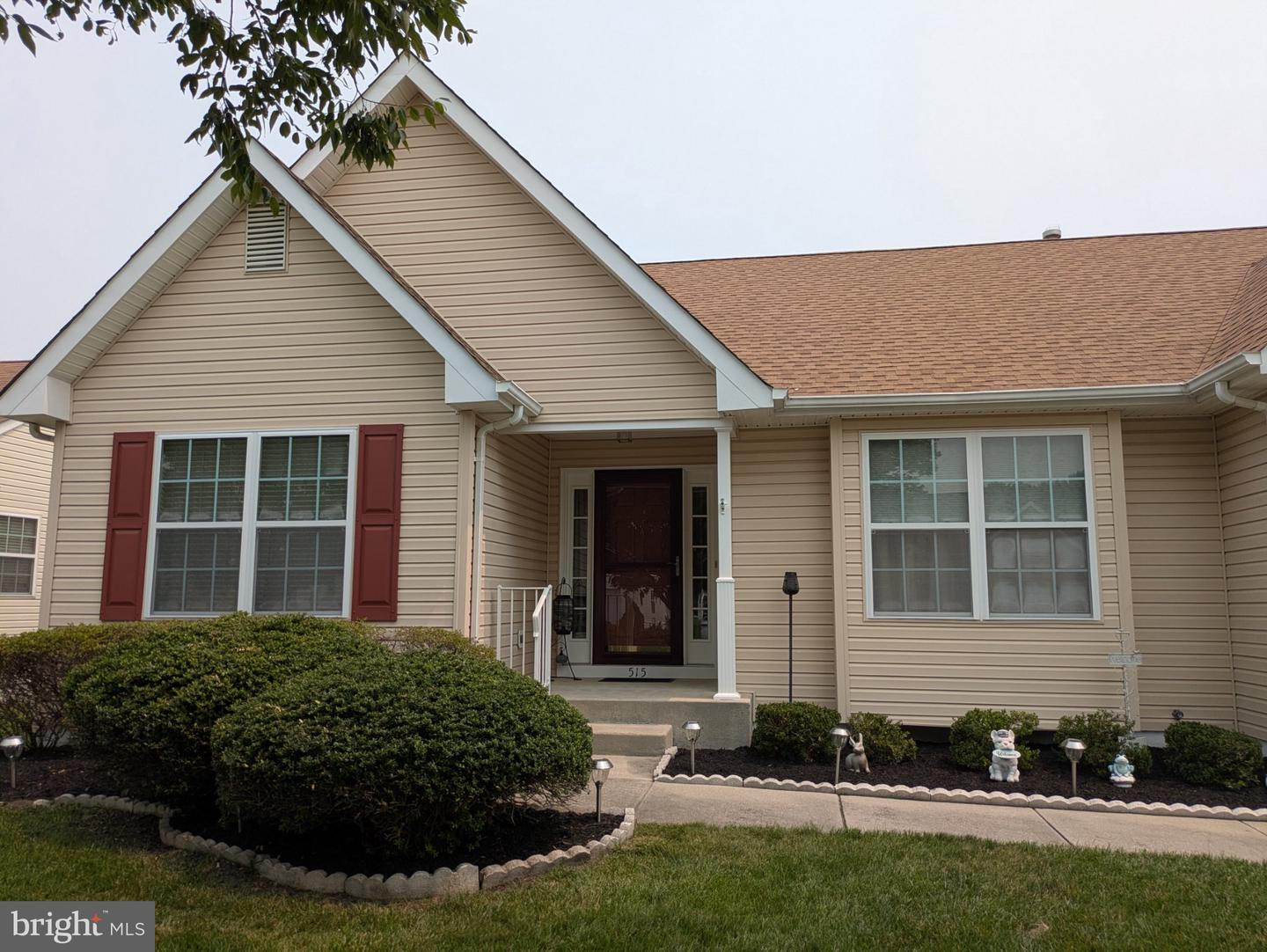515 Howey Dr — photo