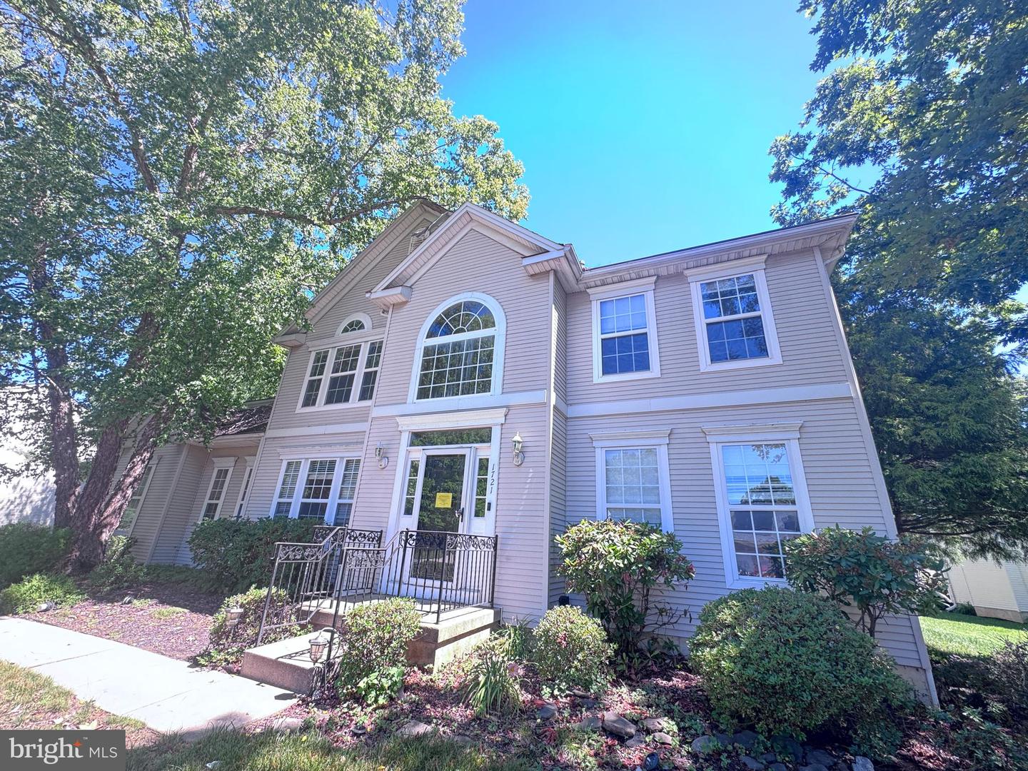 1721 Biden Ln — photo