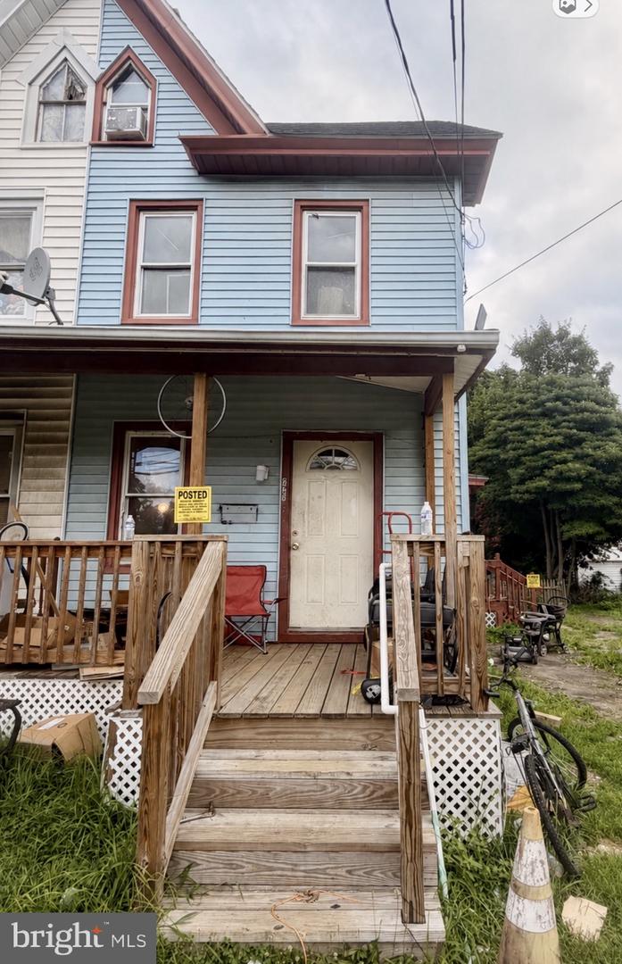 225 E High St — photo