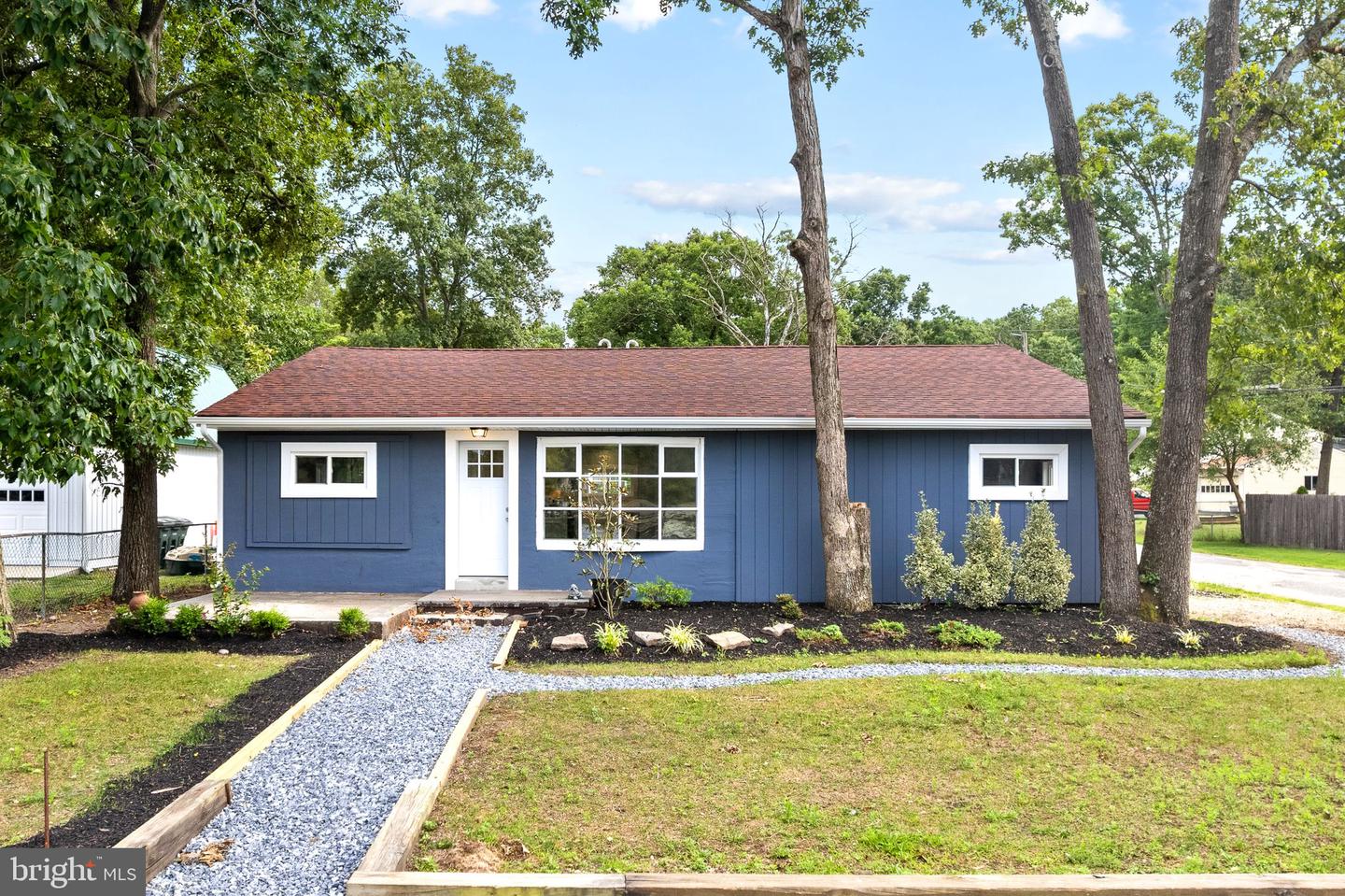 2105 Lakeside Dr — photo