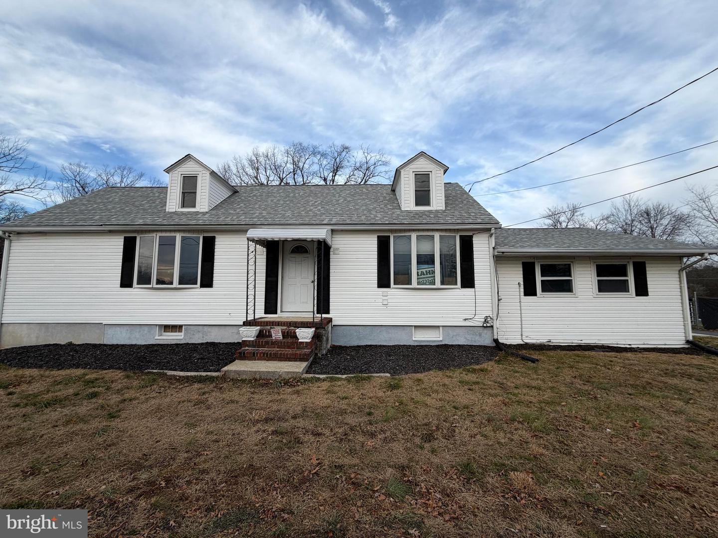 4268 S Black Horse Pk #Entire Office — photo