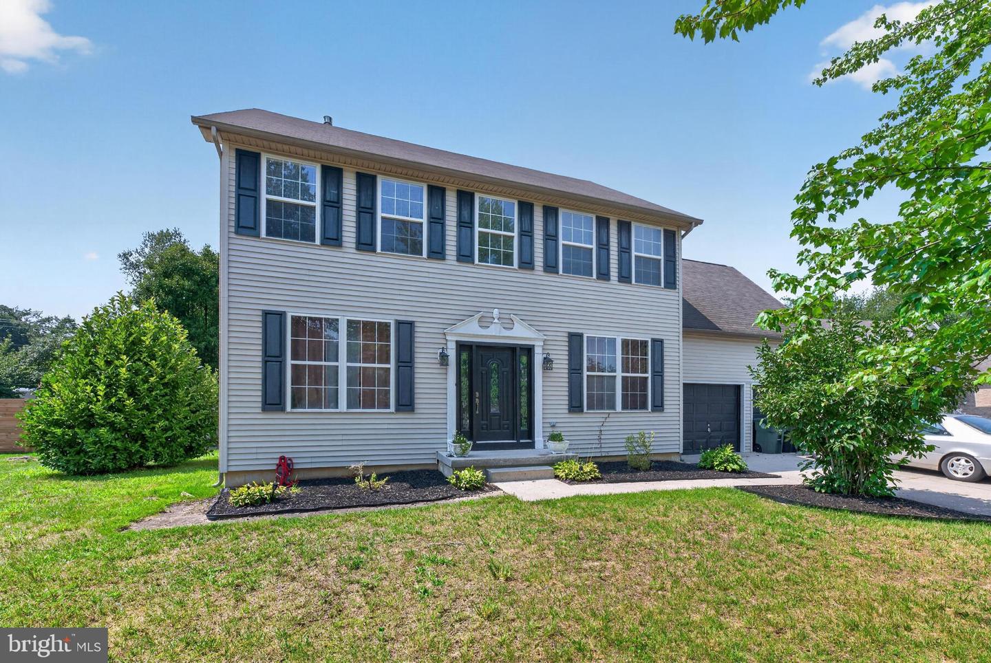 836 Rosetree Dr — photo