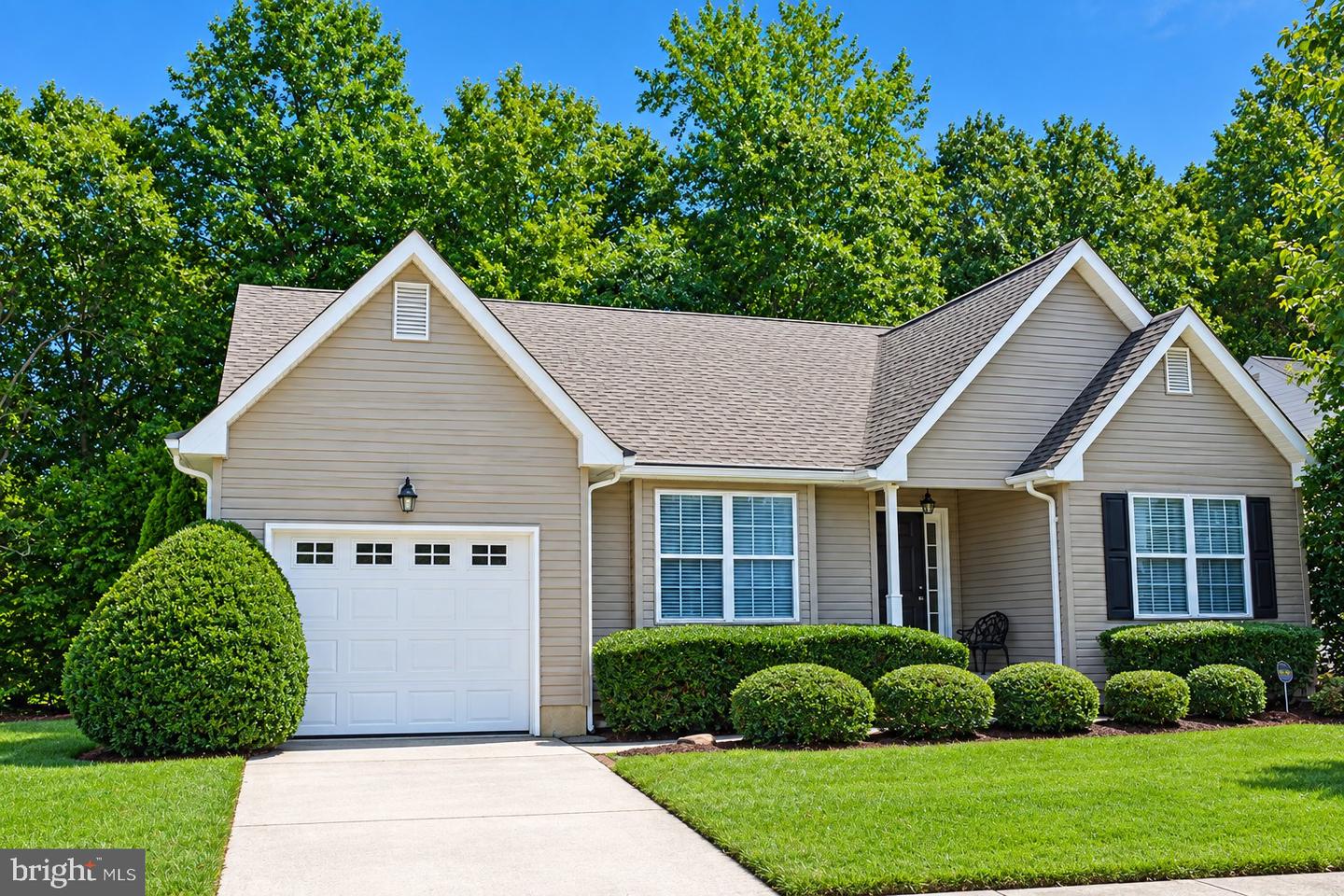 770 Chickory Trl — photo