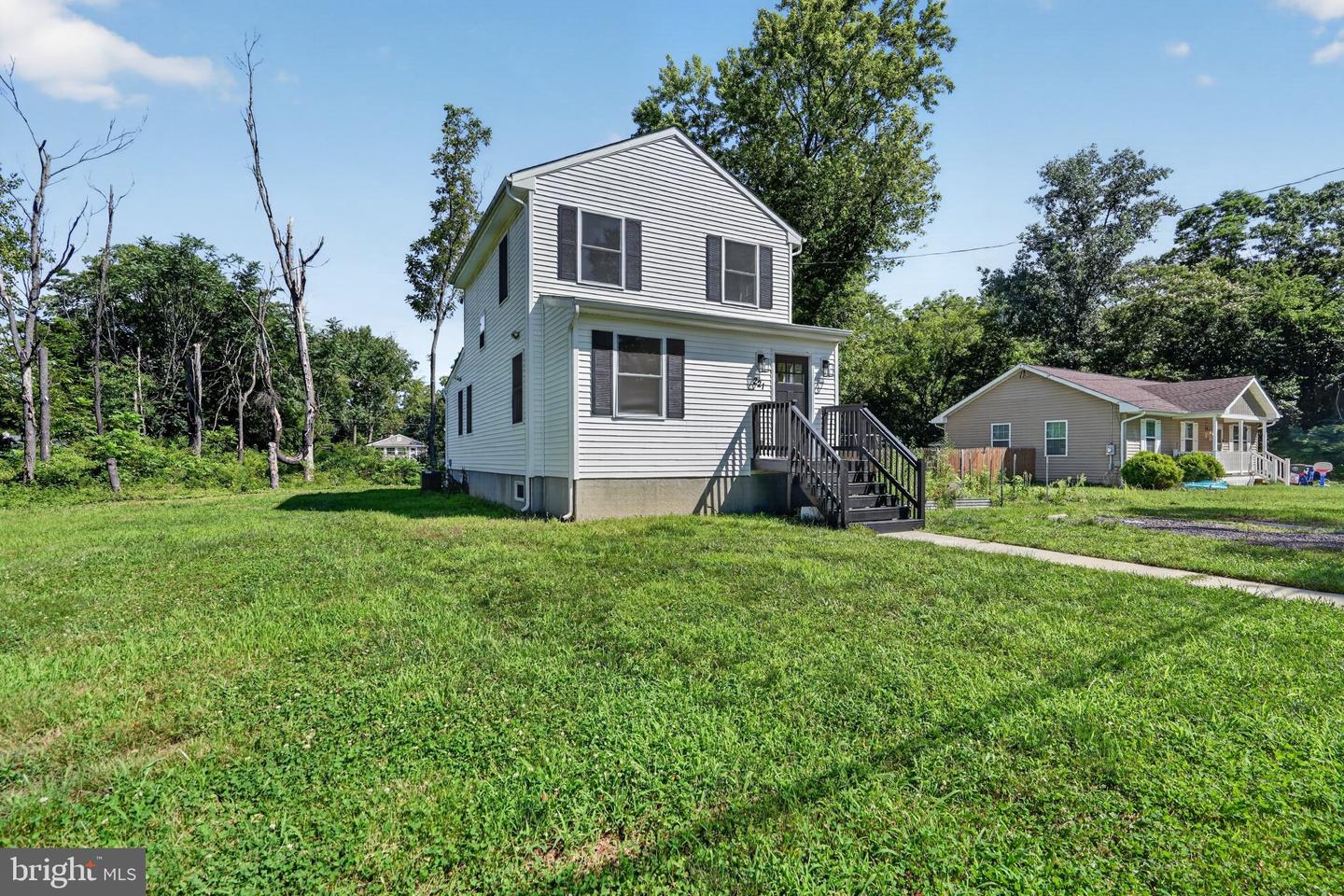 221 Truman Ave — photo