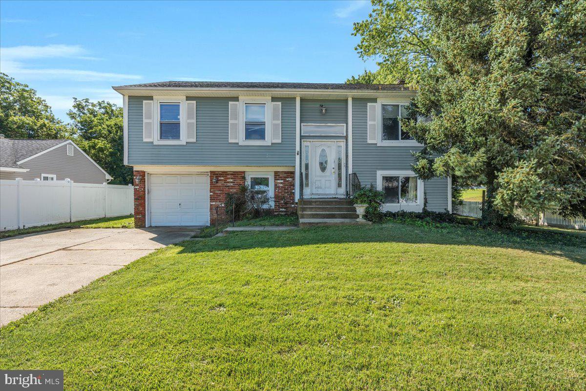 50 Avery Dr — photo