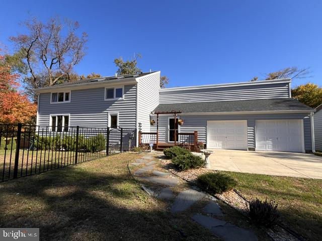 431 Heritage Rd — photo