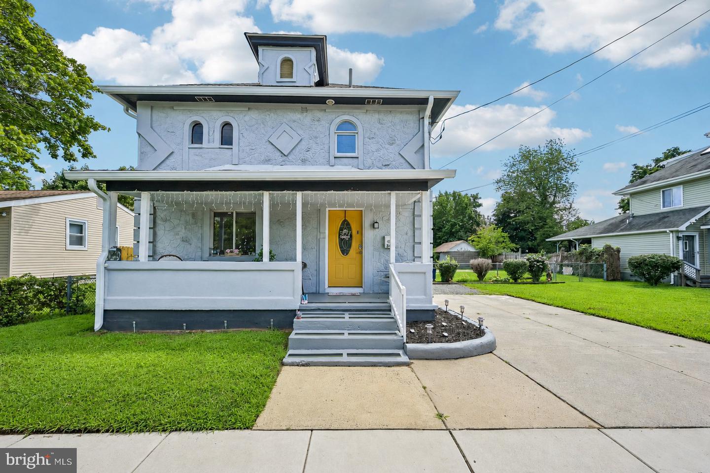 348 W Washington St — photo