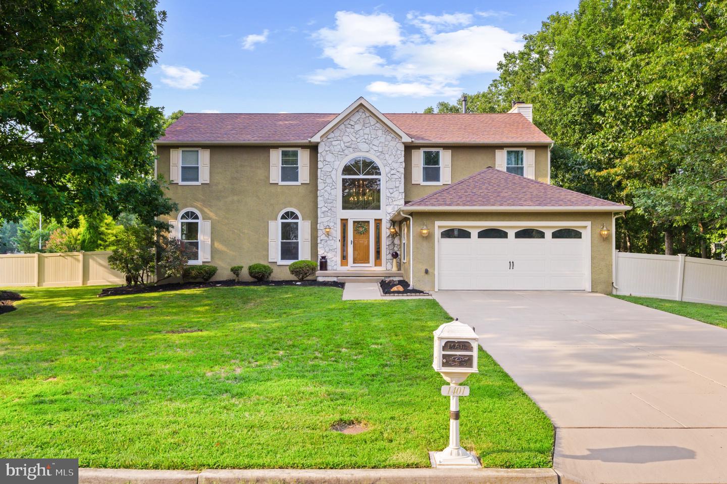 1401 Heath Ct — photo