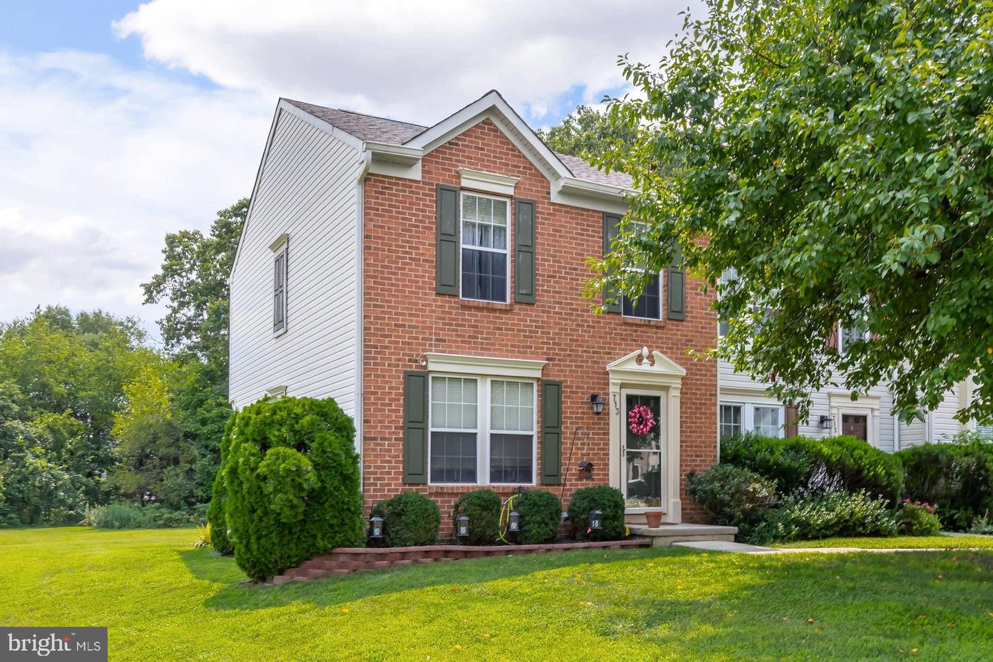 713 Quest Ct — photo