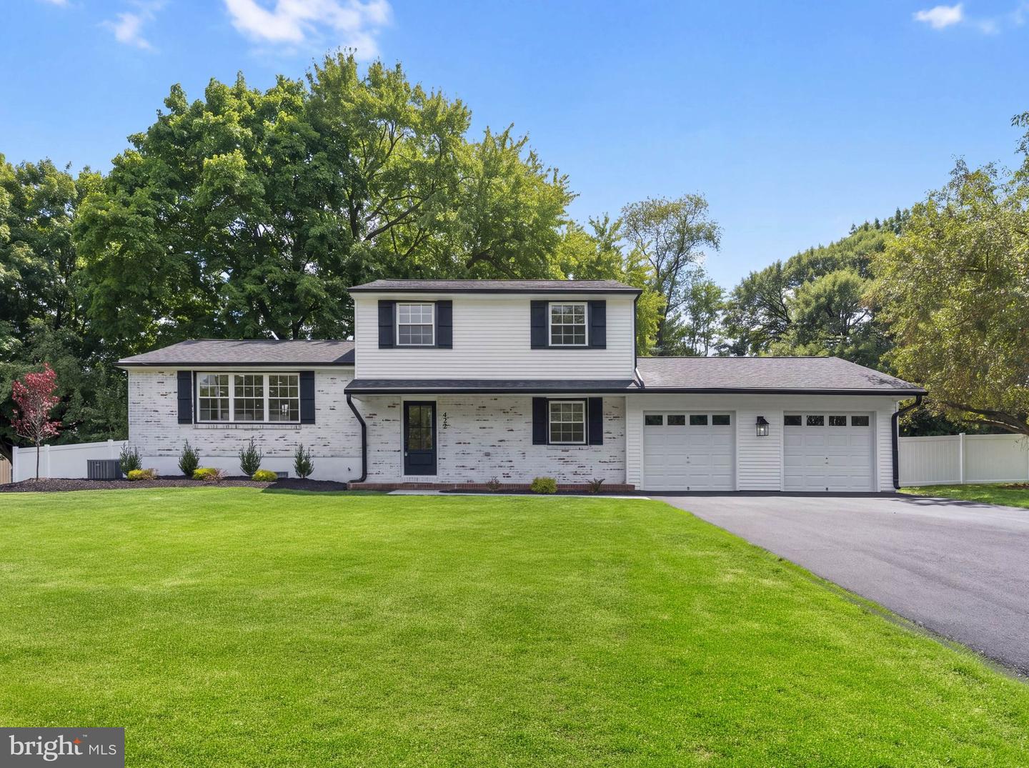 422 Birch Dr — photo