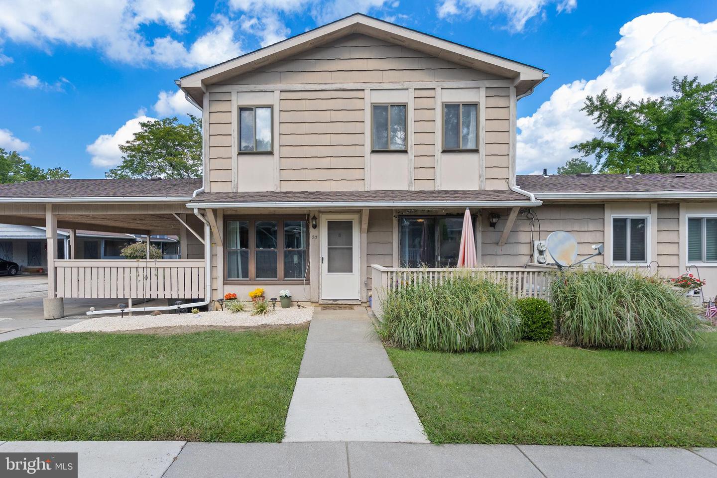 20 Maplewood — photo