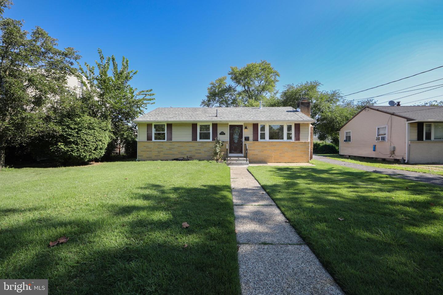 1205 Hessian Ave — photo