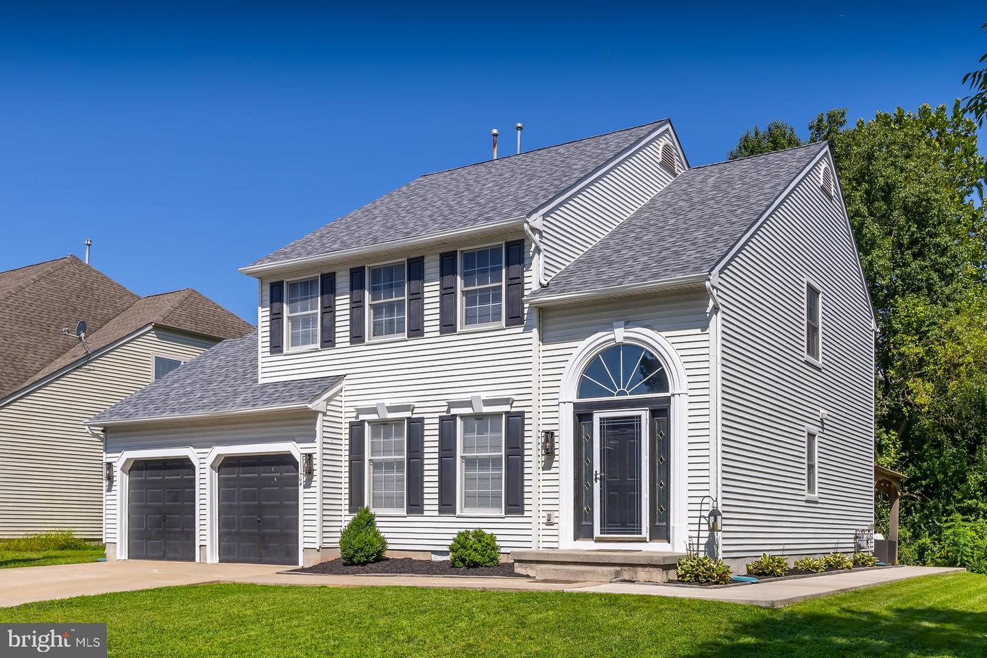 104 Stone Henge Dr — photo