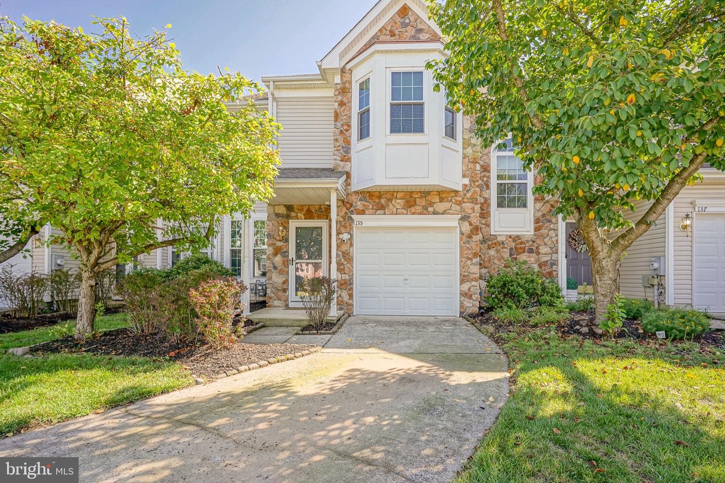135 Chancellor Dr — photo
