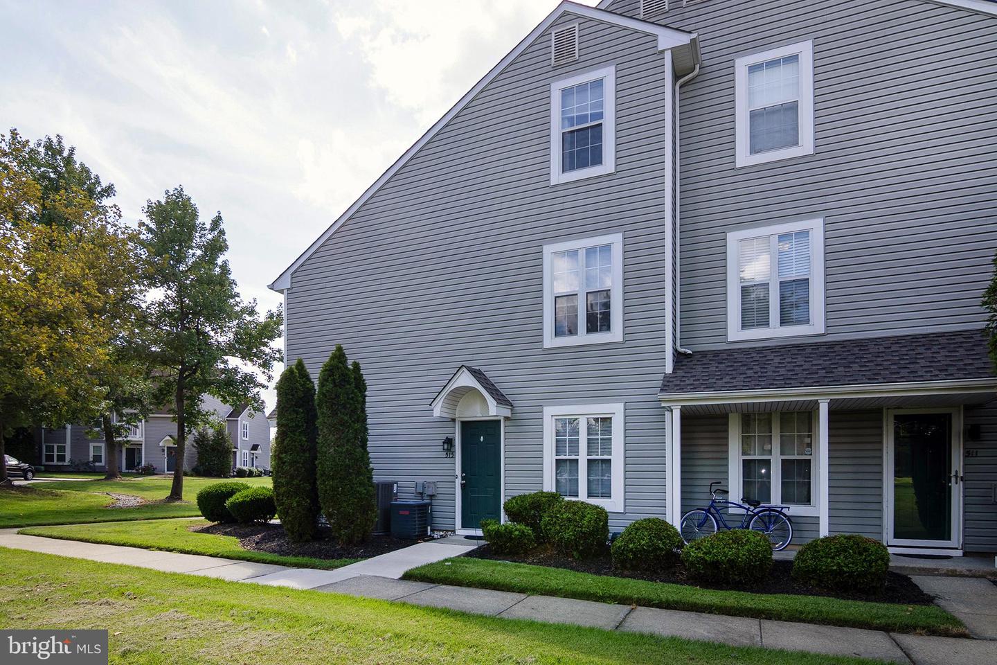 515 Shetland Ct — photo