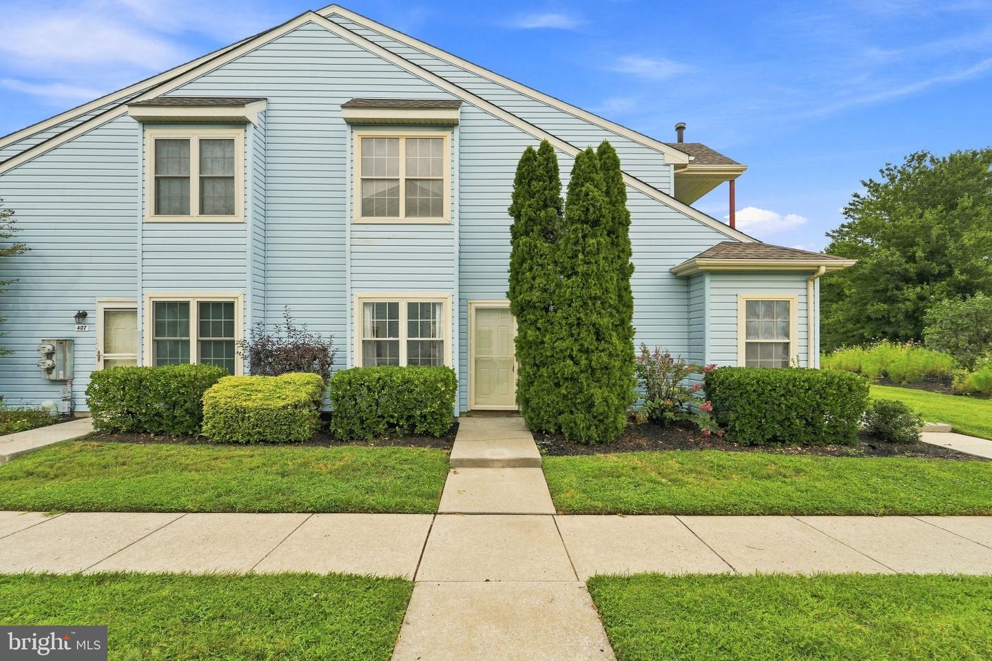 405 Atlanta Ct — photo