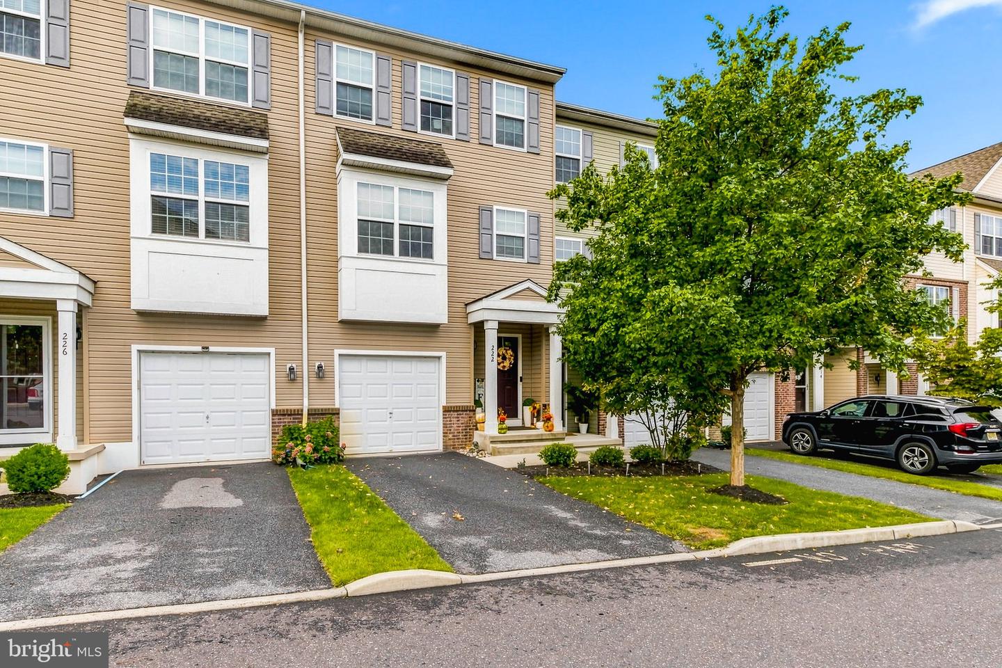 222 Sal Corma Pl — photo