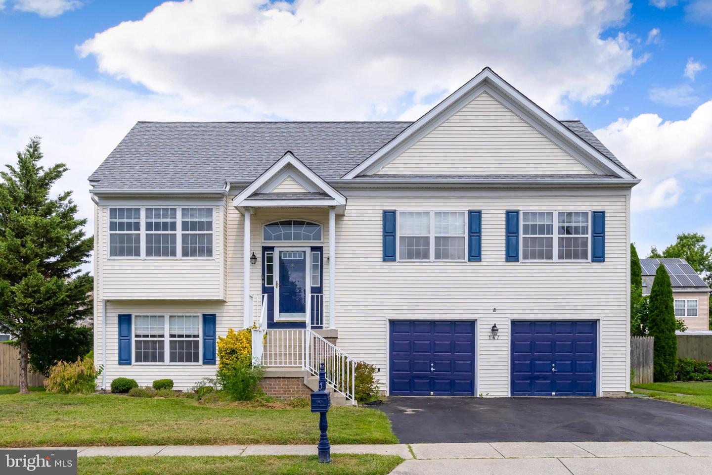 147 Tradewinds Dr — photo