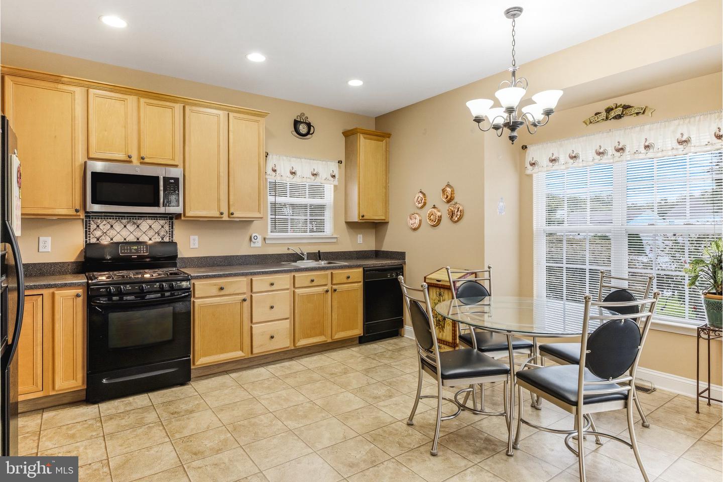 15 Valley Forge Dr — photo