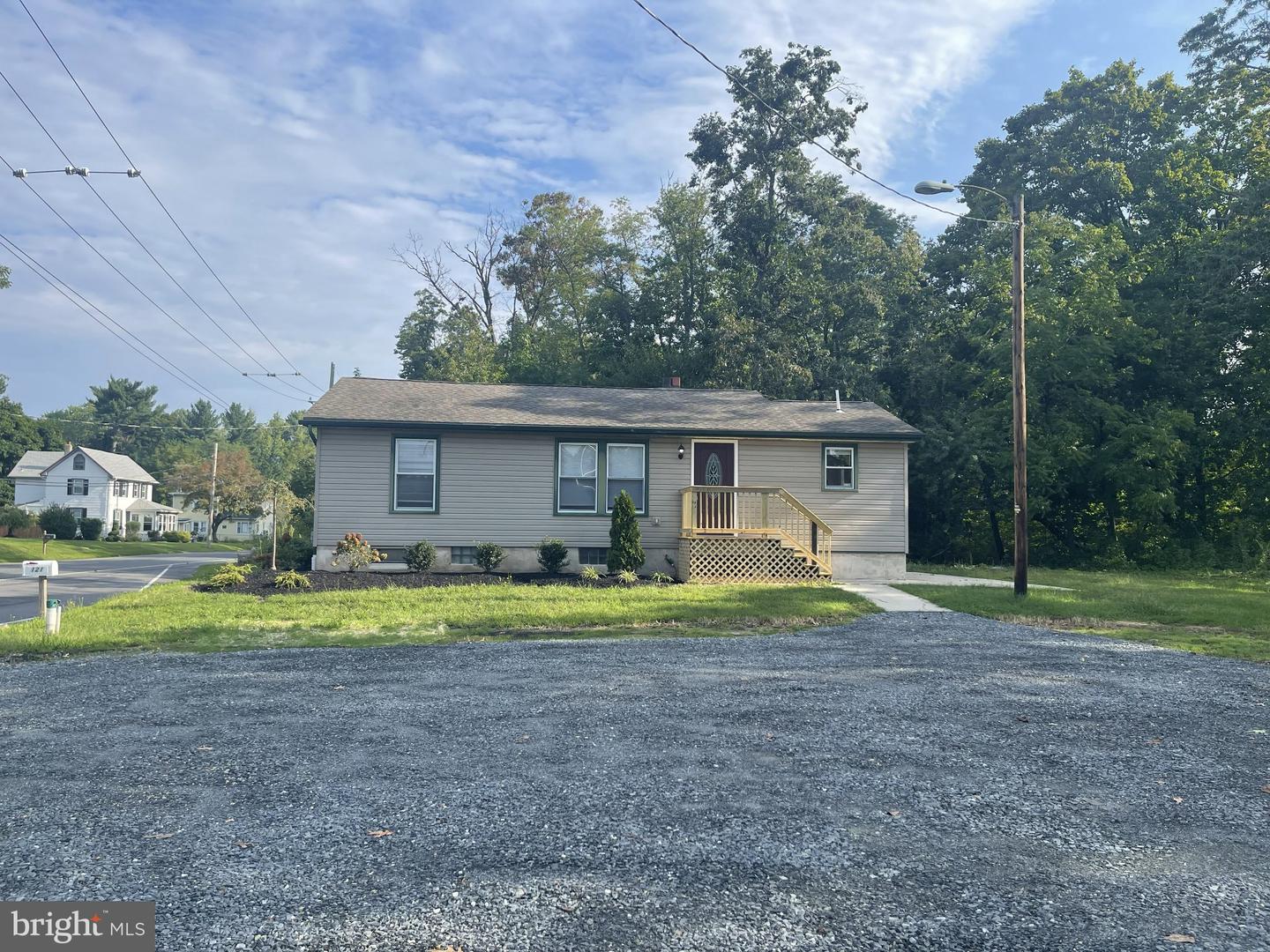 121 Buck Rd — photo