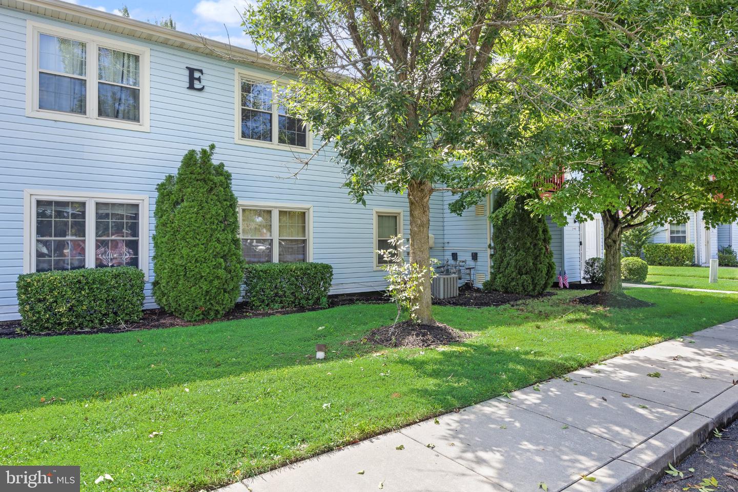 440 Atlanta Ct — photo