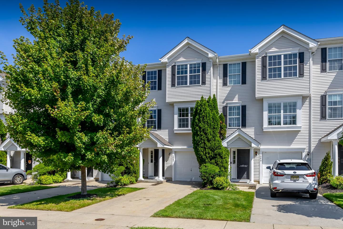 1042 Buckingham Dr — photo