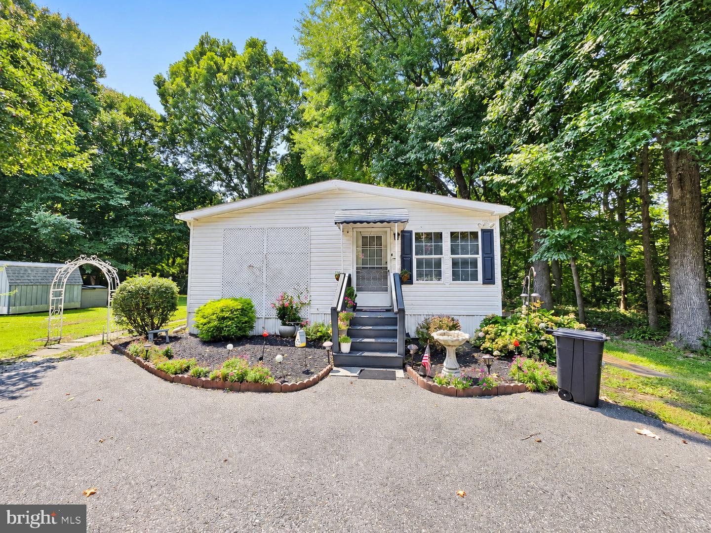 718 Cardinal Dr — photo