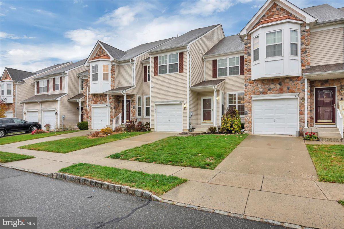 146 Chancellor Dr — photo
